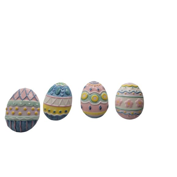 4 VINTAGE Napkin Rings EASTER HOLIDAY EGGS - Picture 1 of 4